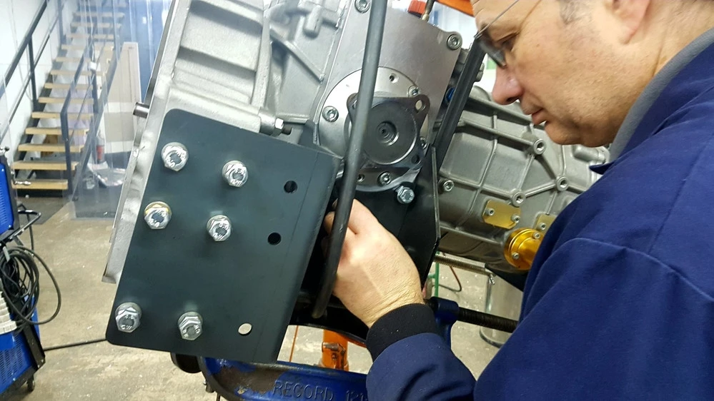 XJ13, Building The Legend, Neville Swales, Jaguar, Jaguar XJ13, Bellhousing
